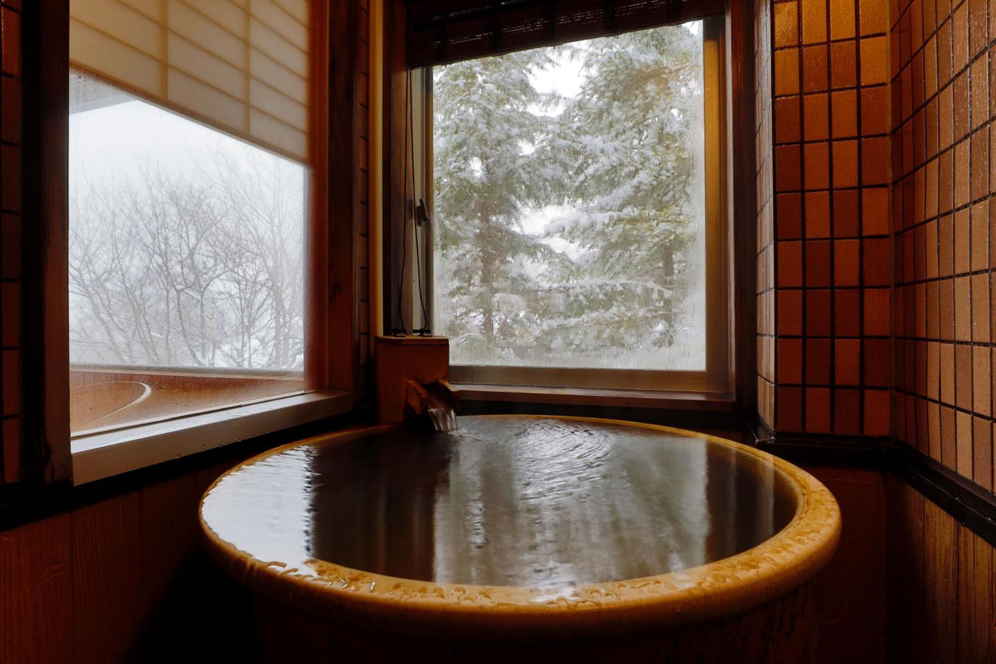 Miyama Ouan Kyoritsu Resort Takayama (Gifu) Exterior foto A traditional Japanese onsen