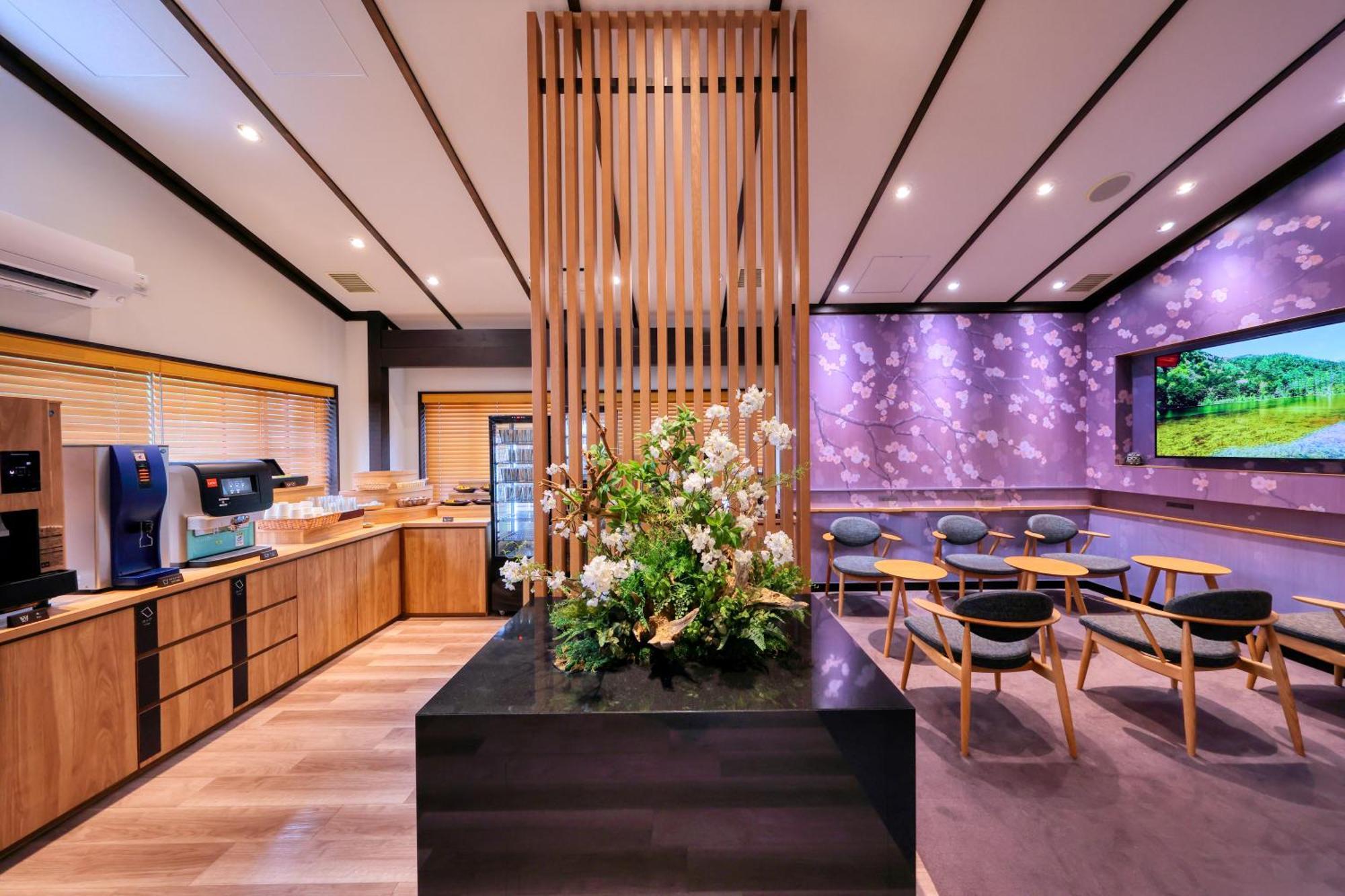 Miyama Ouan Kyoritsu Resort Takayama (Gifu) Exterior foto Sakura Lounge at Tokyo Narita Airport