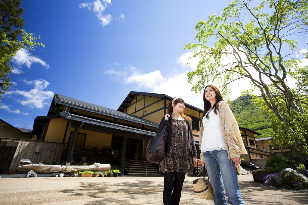 Miyama Ouan Kyoritsu Resort Takayama (Gifu) Exterior foto A traditional Japanese house in Takayama