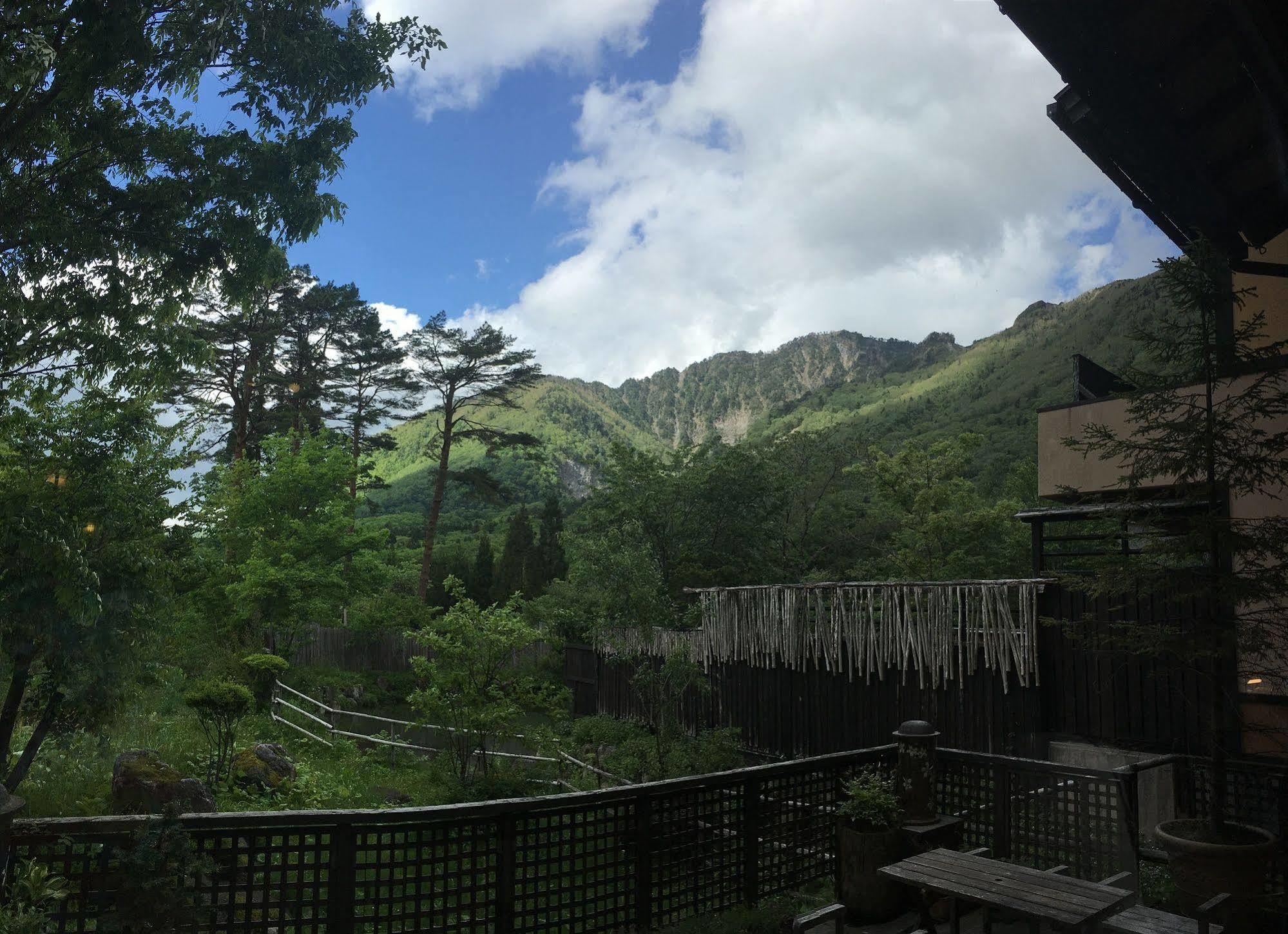 Miyama Ouan Kyoritsu Resort Takayama (Gifu) Exterior foto View of Mount Takami from the Takami Lodge