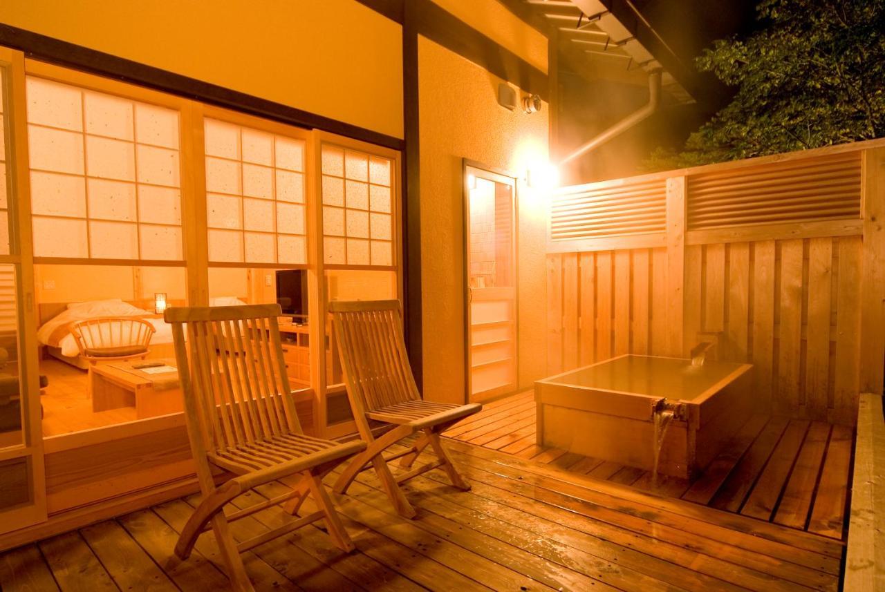 Miyama Ouan Kyoritsu Resort Takayama (Gifu) Exterior foto A private onsen