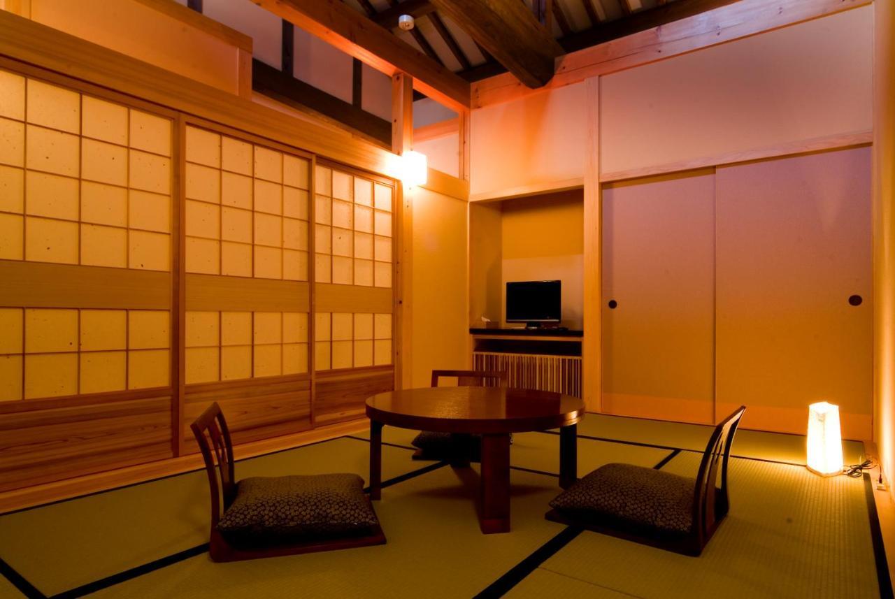 Miyama Ouan Kyoritsu Resort Takayama (Gifu) Exterior foto A traditional Japanese room